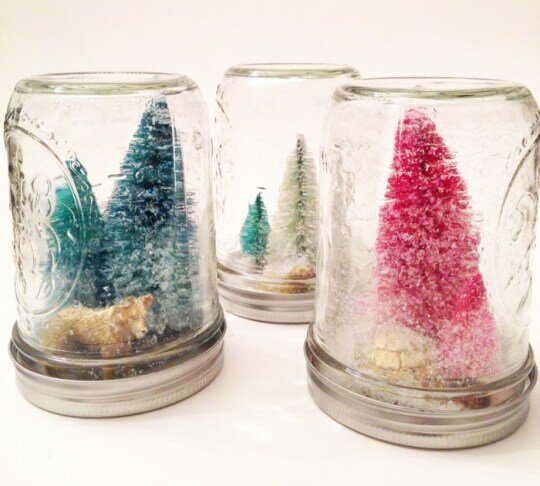 DIY mason jar snow globe