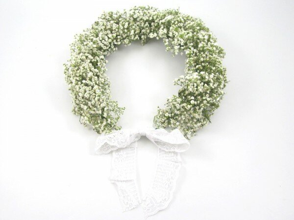 Baby's Breath Floral Crown headpiece DIY tutorial by BloomsByTheBox on Oh Lovely Day