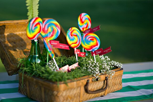 Wizard of Oz Wedding | Red Heels Events and Summer Jean Photography on ohlovelyday.com