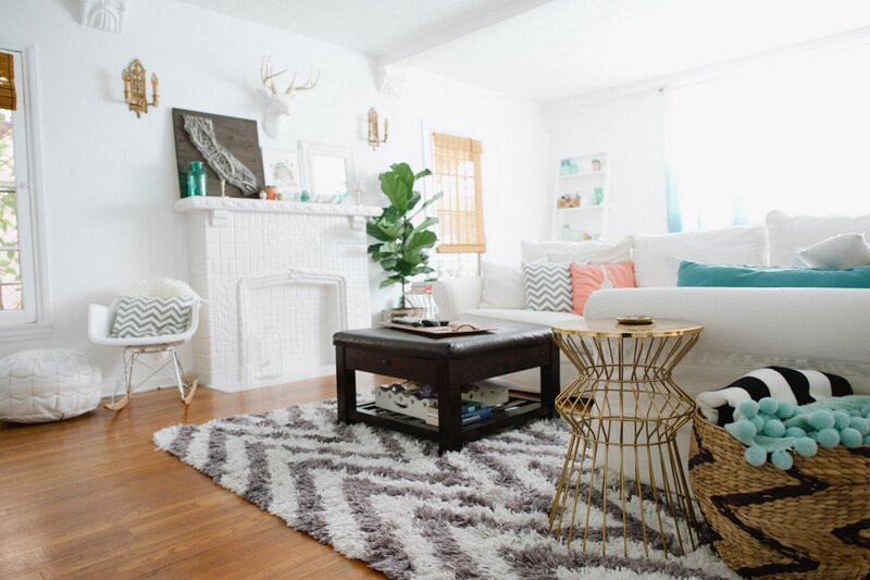 Chandra Fredrick's Home Tour | Living Room Inspiration | Photos by Hazelnut Photo | Click through to see more and get sources here: https://ohlovelyday.com/2014/04/home-tour-living-room.html